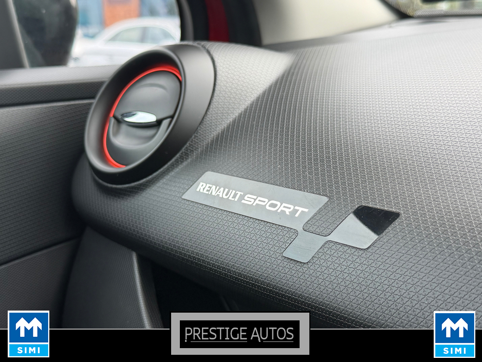 2014 Renault Clio - image 27