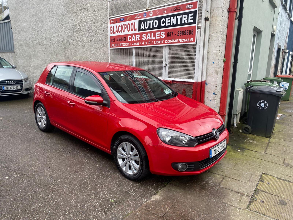 2010 Volkswagen Golf - image 7