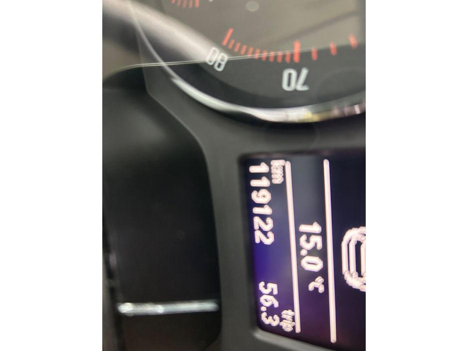 2011 Skoda Fabia - image 17