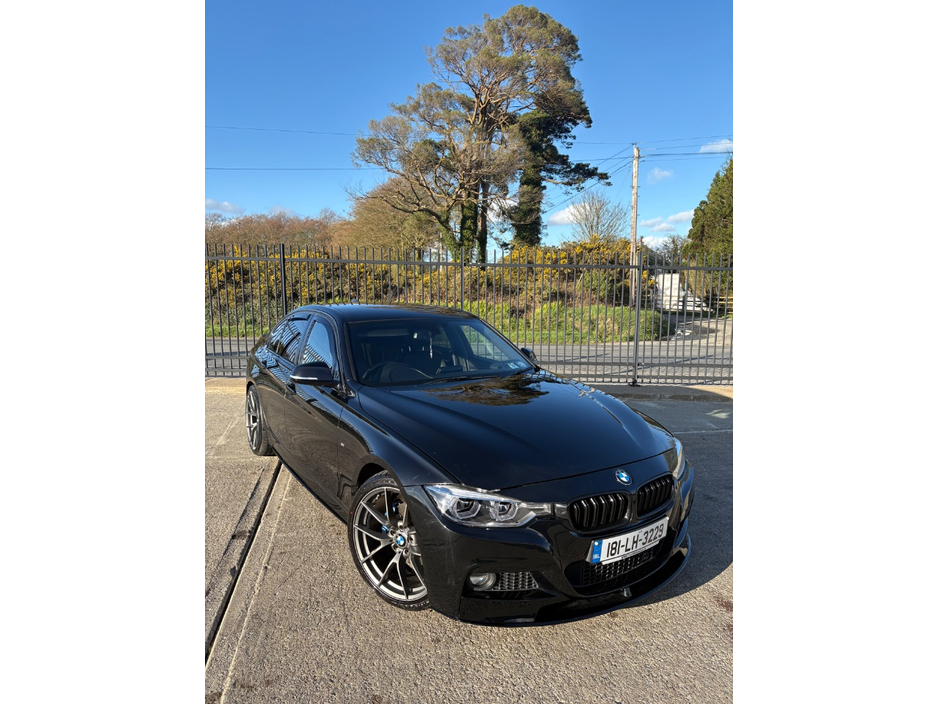 2018 BMW 3 Series - image 2