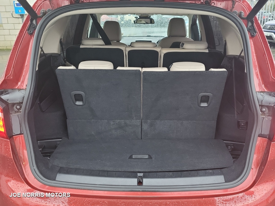 2016 BMW 2 Series 7 Seater Auto Luxury 5DR AUTO €16,995