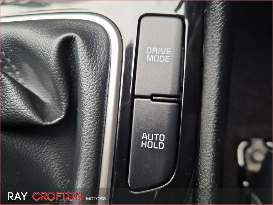 2022 Kia Sportage - image 17