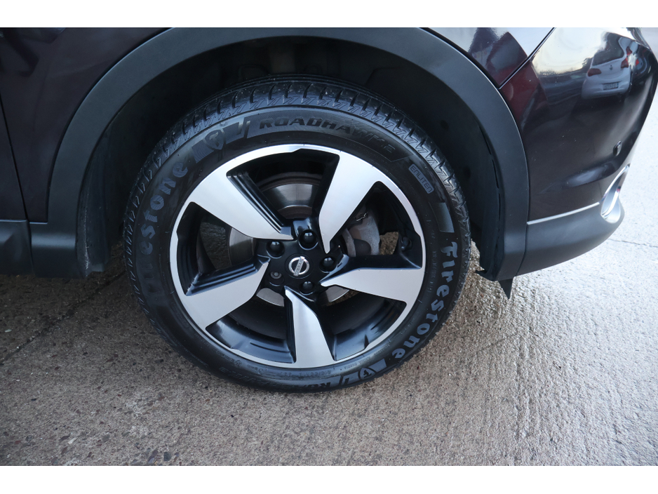 2017 Nissan Qashqai N-VISION 360 Huge Spec New Timing Belt Exceptional Condition! €13,995