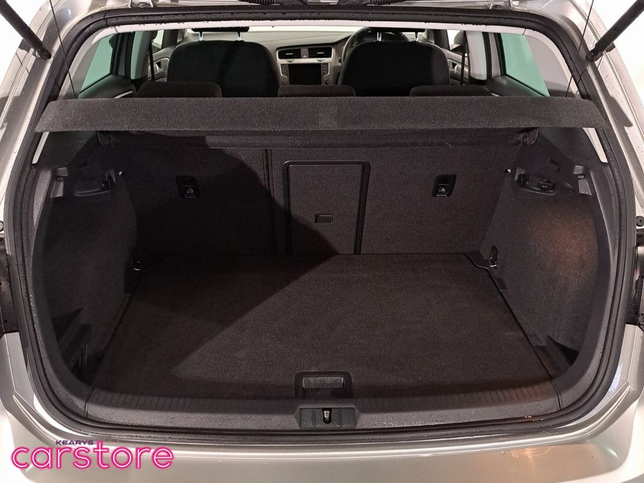 2017 Volkswagen Golf - image 19