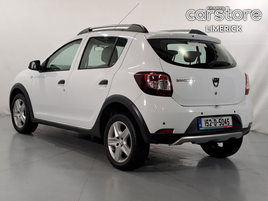 2015 Dacia Sandero Stepway TCe 90 S&S SIGNATURE €10,380