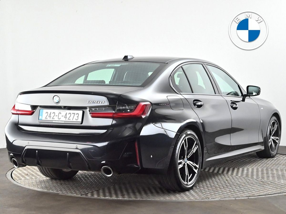 2024 BMW 3 Series - image 21