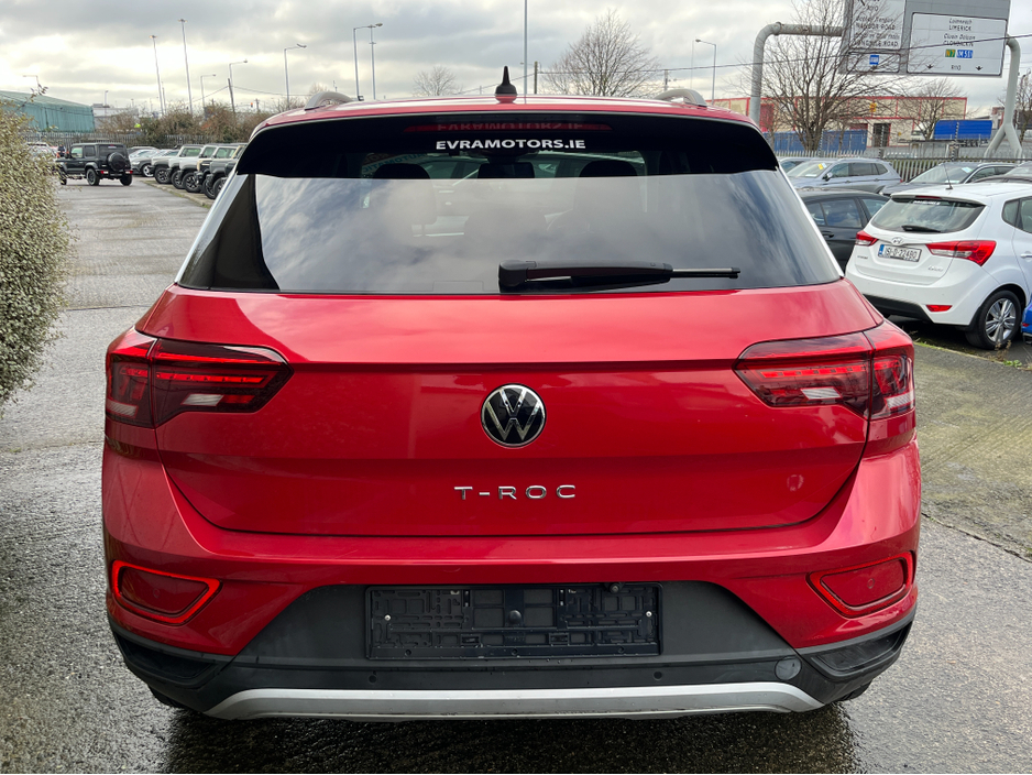 2023 Volkswagen T-Roc ACTIVE AUTOMATIC 1.5 PETROL //VERY LOW MILES//KEYLESS ENTRY//ADAPTIVE CRUISE CONTROL//BLIND SPOT WARNING// €29,950