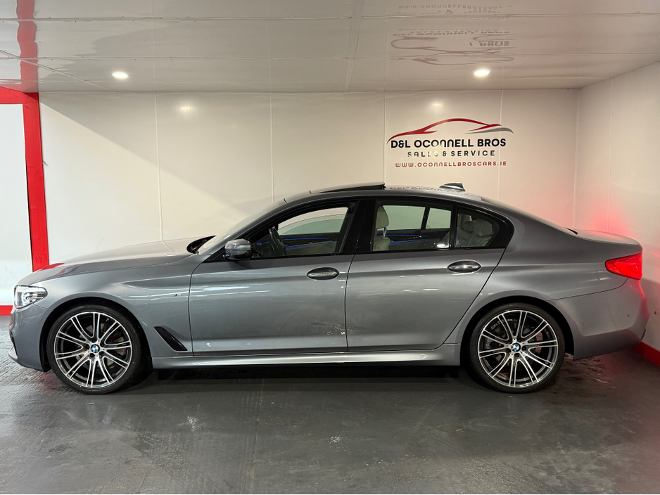 2018 BMW 5 Series - image 23