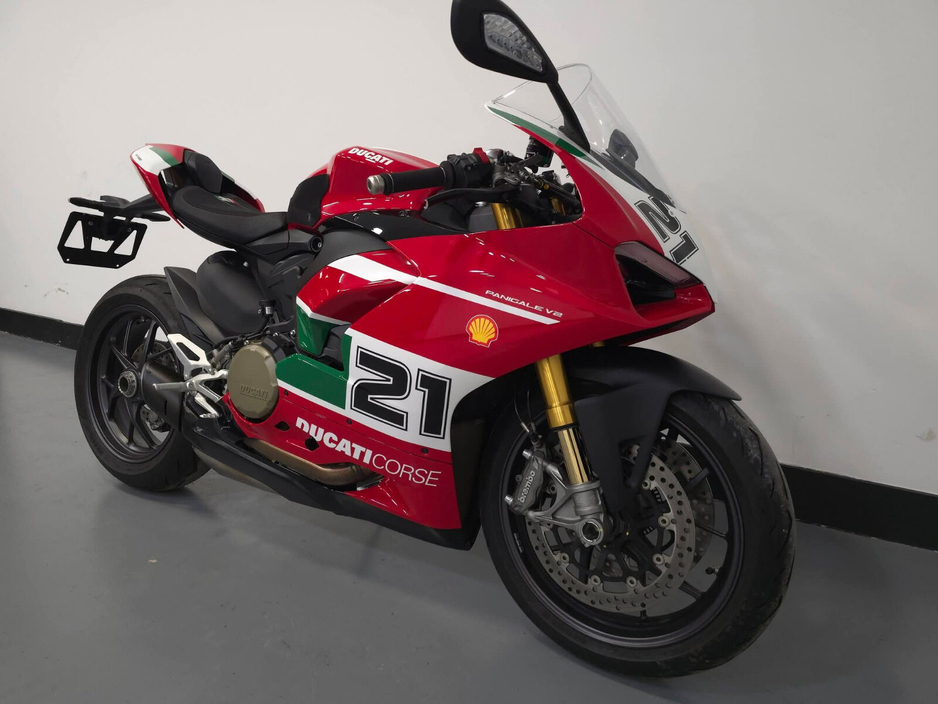 2023 Ducati Panigale - image 5