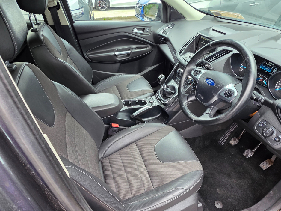 2016 Ford Kuga - image 2