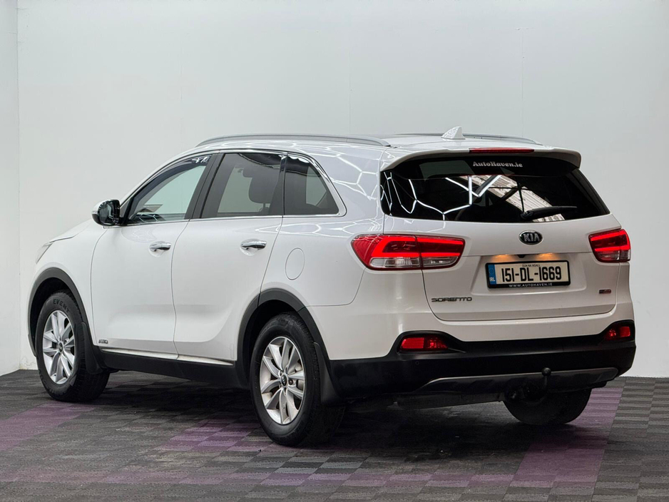 2015 Kia Sorento - image 6
