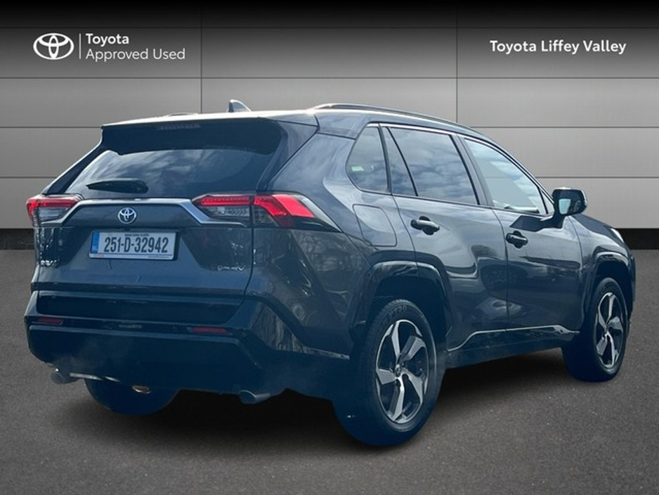 2025 Toyota Rav4 - image 2