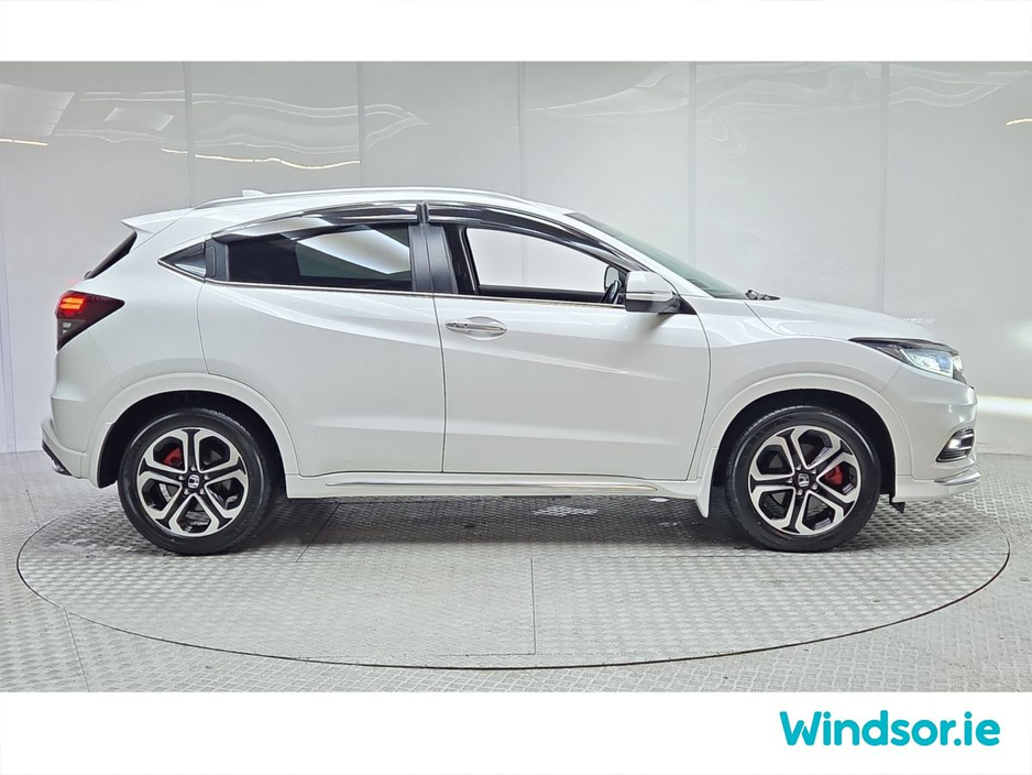 2019 Honda Vezel - image 12