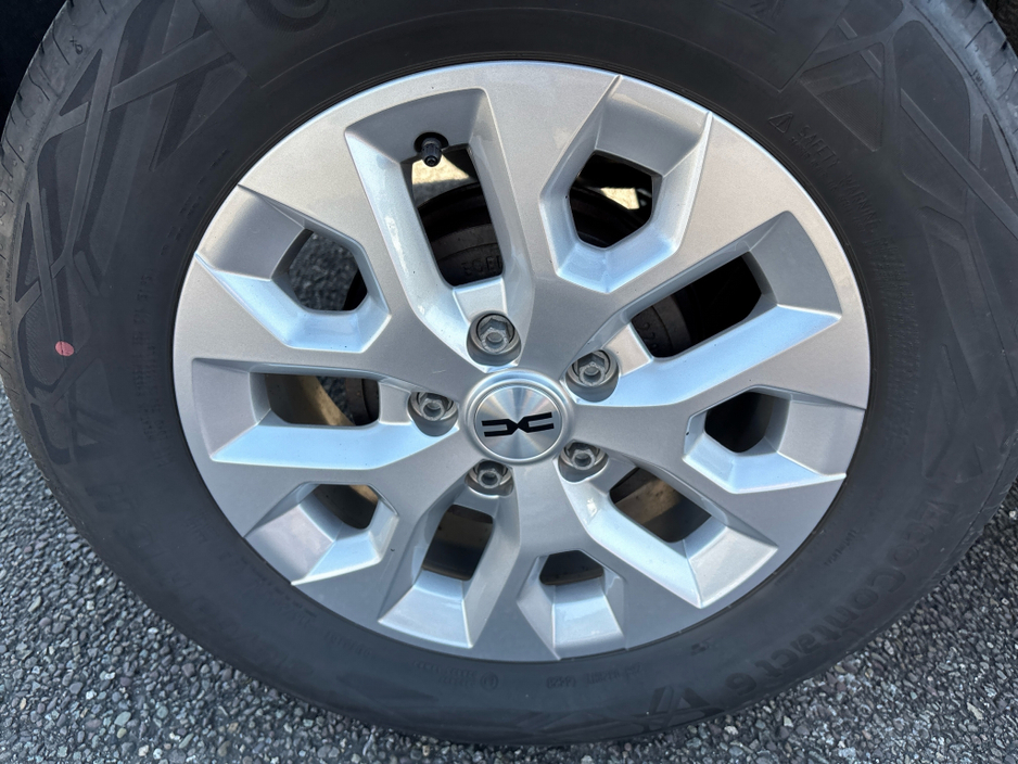 2024 Dacia Duster - image 4