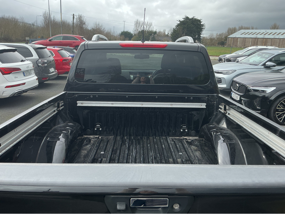 2021 Nissan Navara - image 11