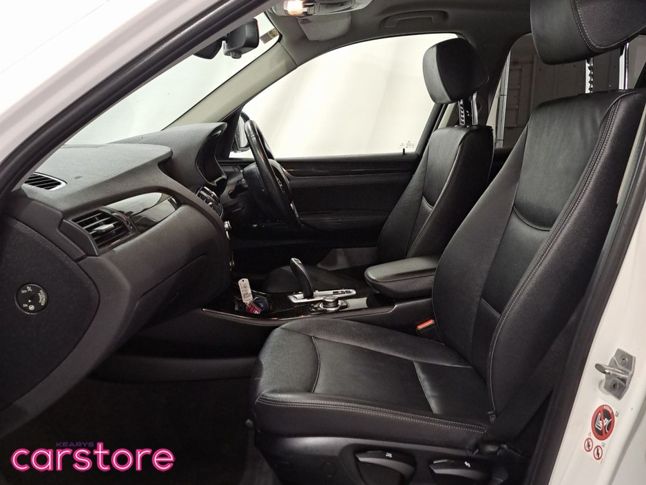 2018 BMW X3 - image 9