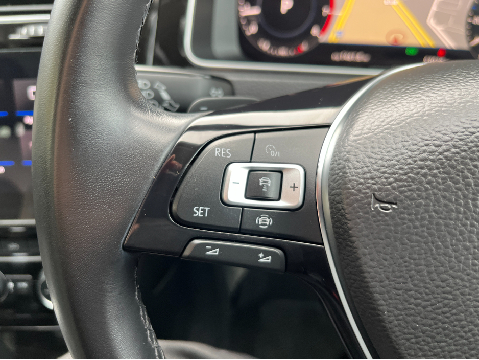 2019 Volkswagen Golf - image 25