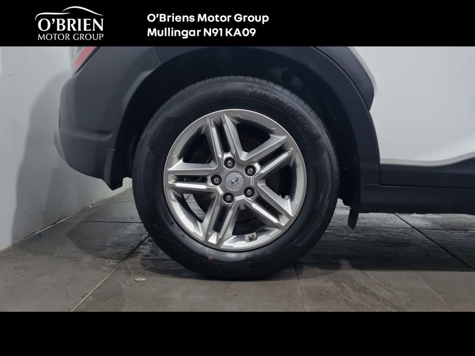 2021 Hyundai Kona - image 9