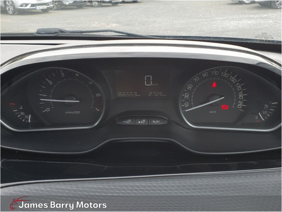 2016 Peugeot 208 - image 13