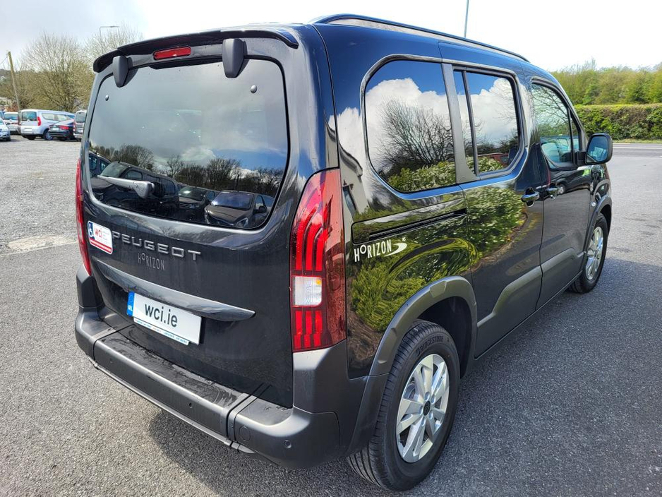 2026 Peugeot Rifter - image 5