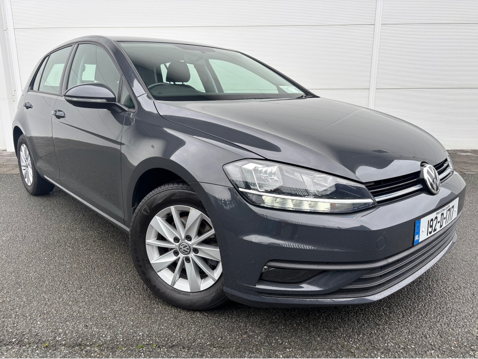 2019 Volkswagen Golf - image 3