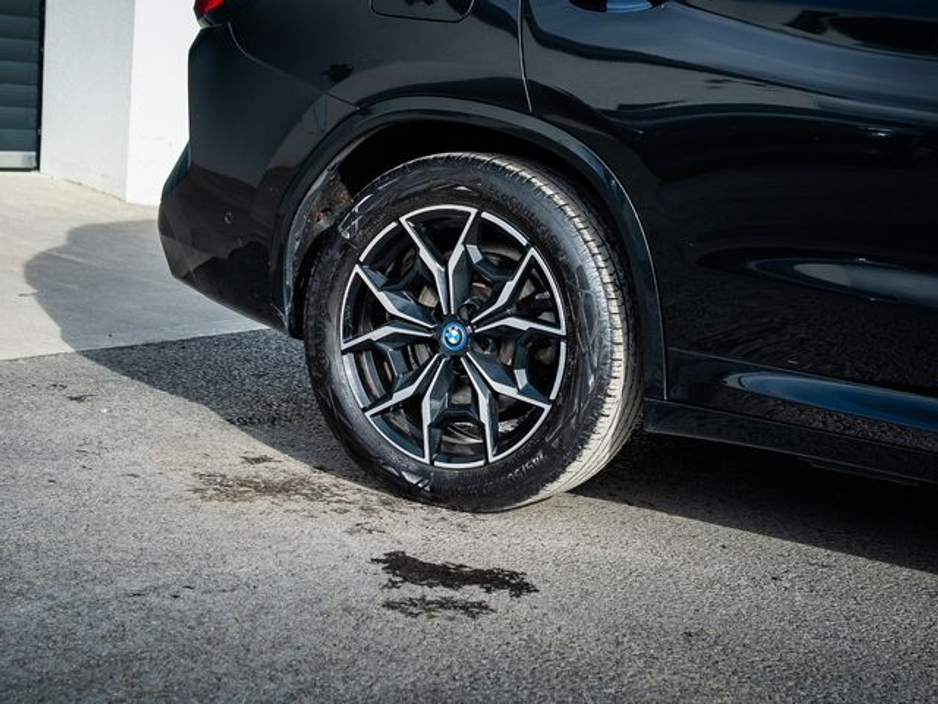 2021 BMW X3 - image 3