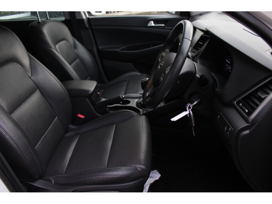 2017 Hyundai Tucson 1.7CRDI EXECUTIVE PLUS //WHITE WITH BLACK LEATHER //IMMACULATE CONDITION  // BUY WITH CONFIDENC AA AND SIMI APPROVED DEALER 2025 // FINANCE ARRANGED // ALL TRADE INS WELCOME // €13,950