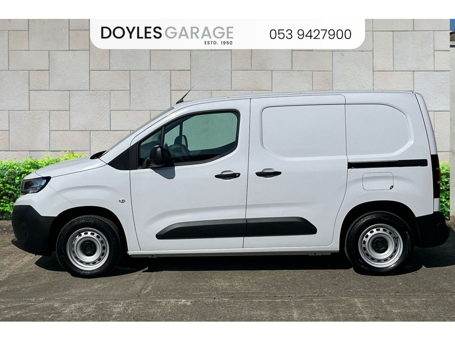 2024 Peugeot Partner - image 18