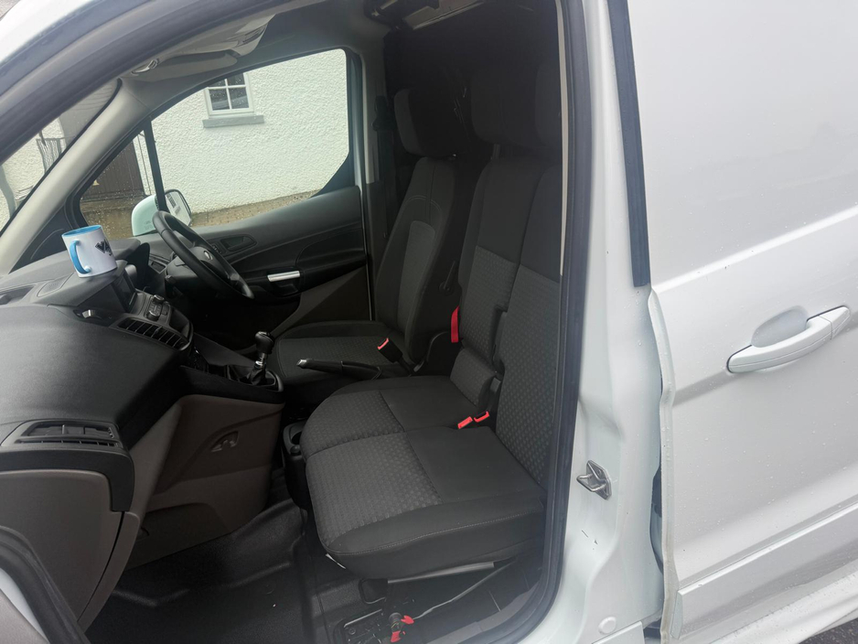 2022 Ford Transit Connect SWB Vs-Kitted 1 1.5 TD 120 M6 FWD 3 €16,995