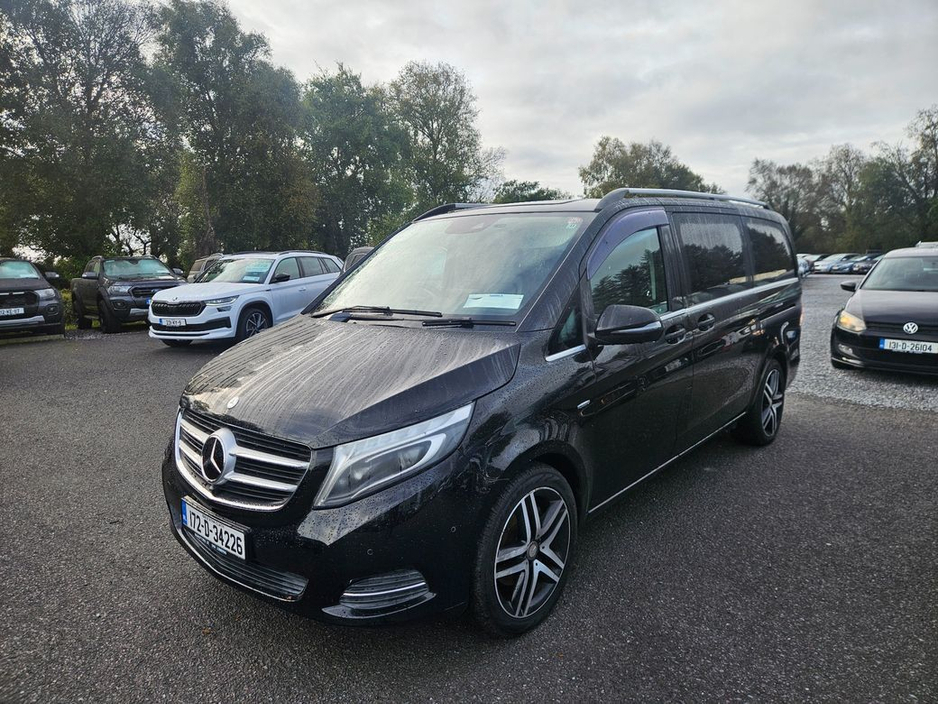 2017 Mercedes-Benz V Class - image 5