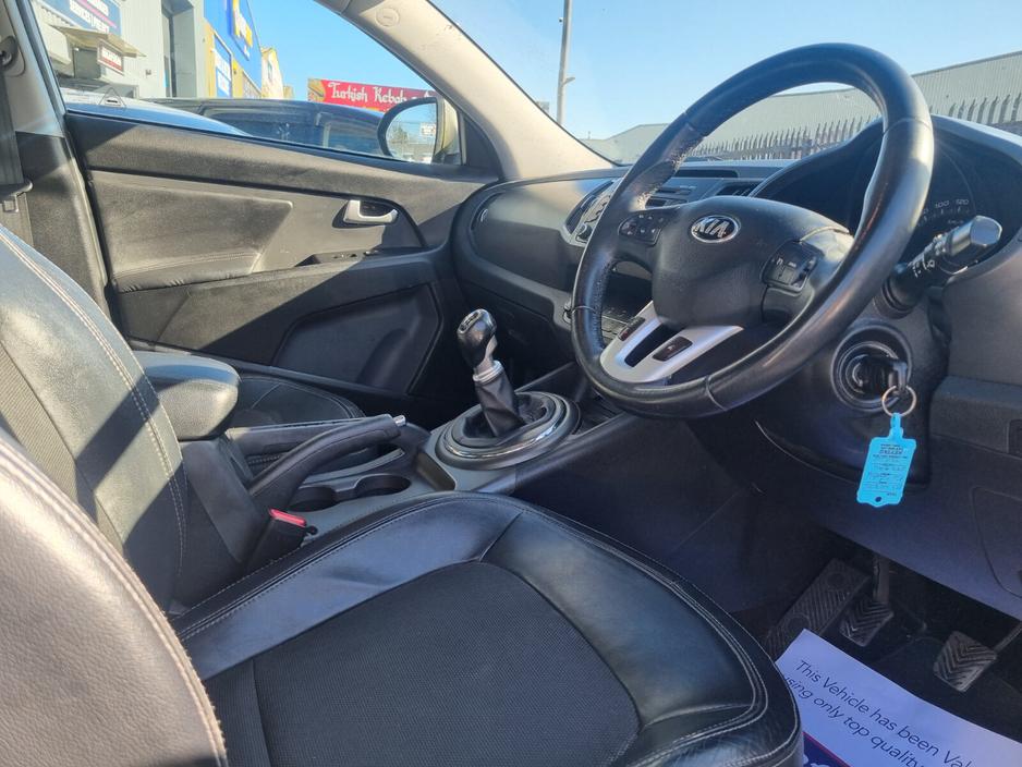 2013 Kia Sportage - image 7