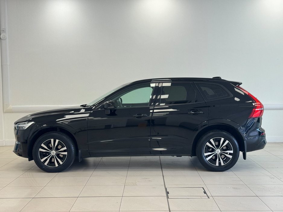 2022 Volvo XC60 - image 4