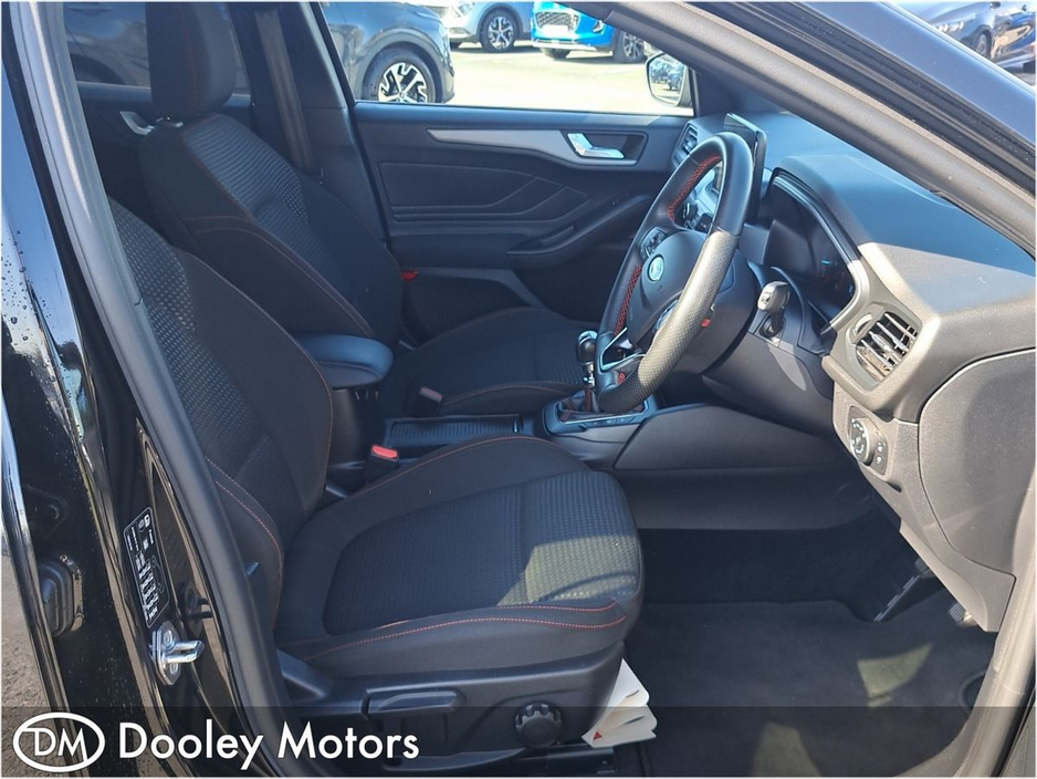 2022 Ford Focus - image 11