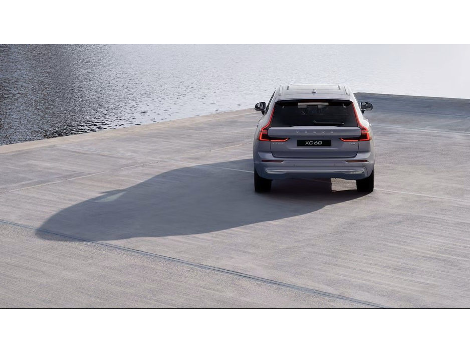 2026 Volvo XC60 - image 10