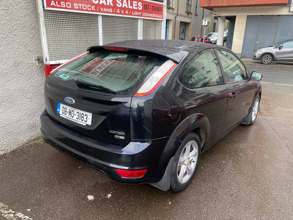 2008 Ford Focus - image 6