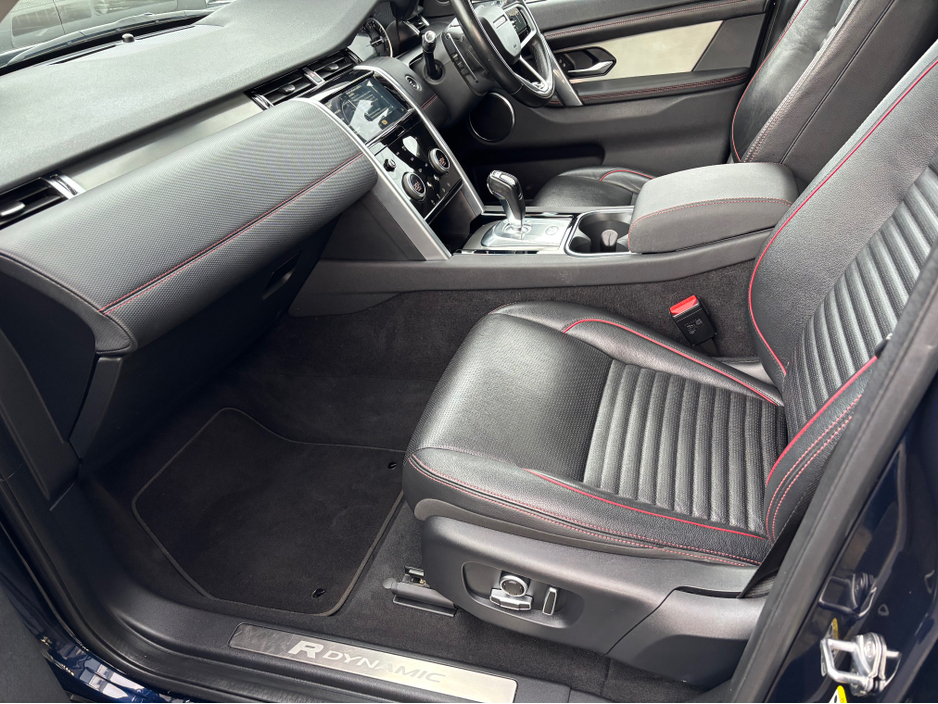 2022 Land Rover Discovery Sport 1.5 Hybrid R-Dynamic SE €34,900