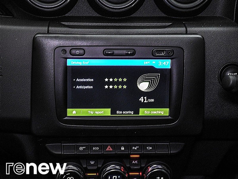 2022 Dacia Duster - image 26