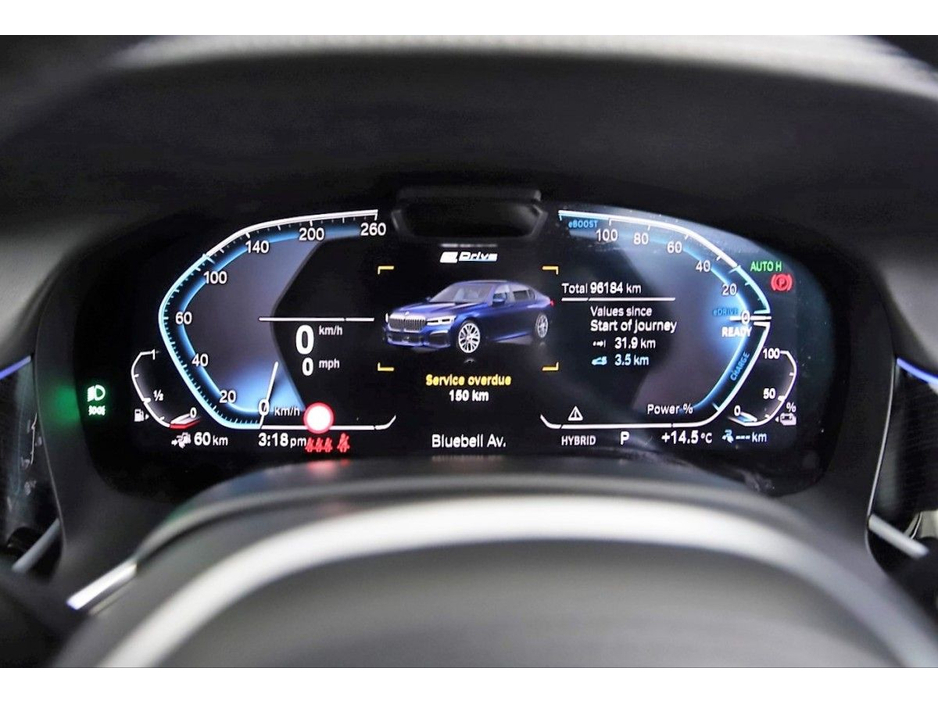 2020 BMW 7 Series - image 17