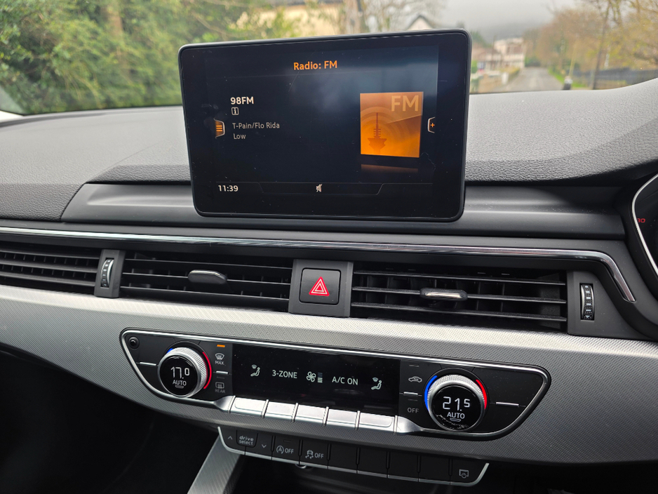 2016 Audi A4 - image 15