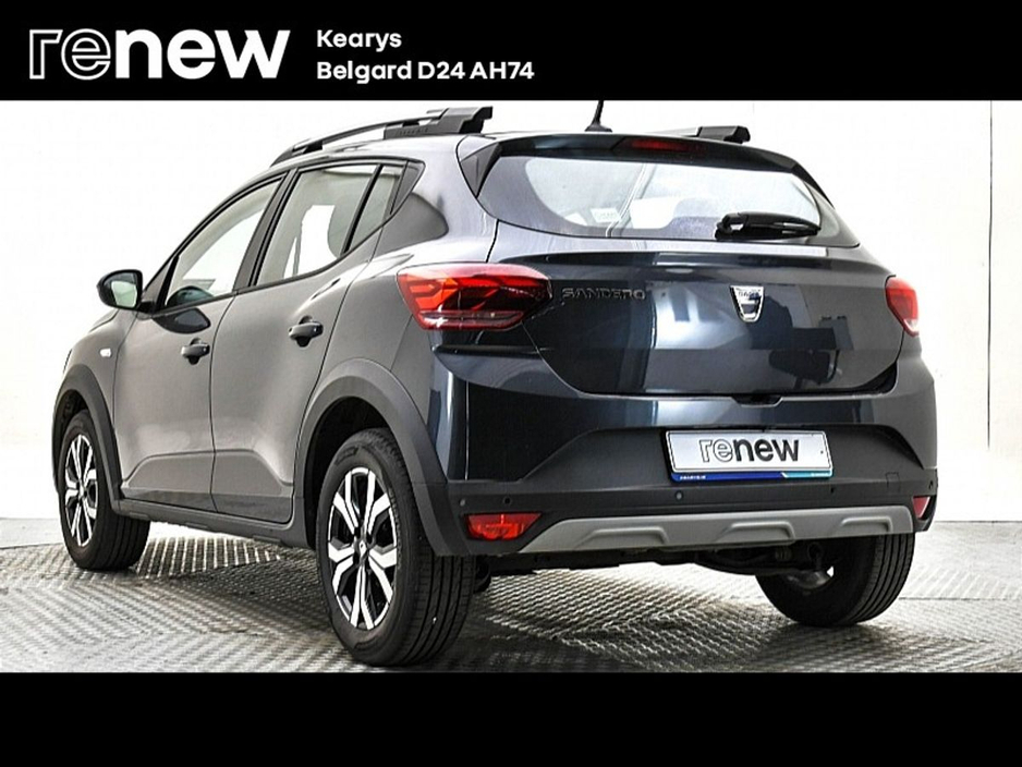 2022 Dacia Sandero Stepway - image 3