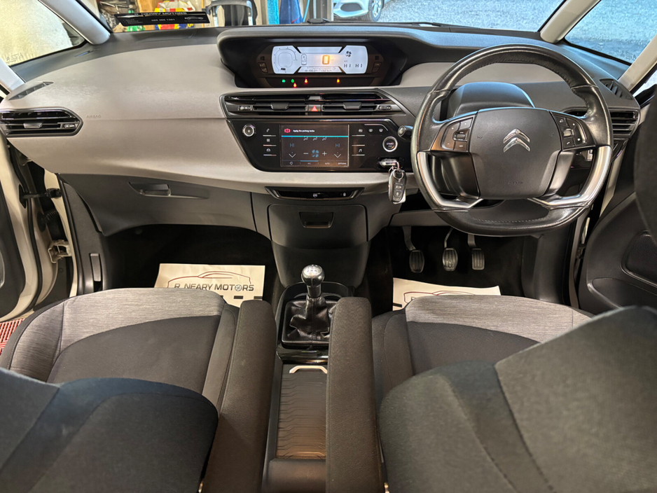 2017 Citroen C4 - image 9