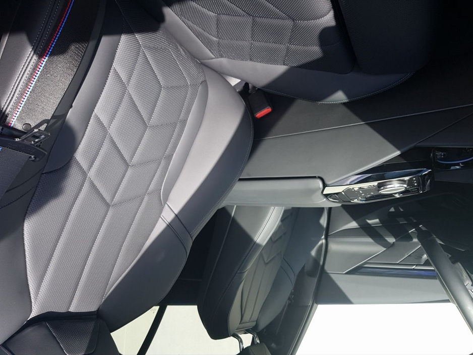 2026 BMW 5 Series - image 7