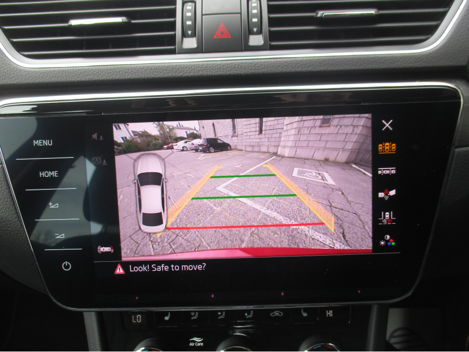 2023 Skoda Superb - image 12