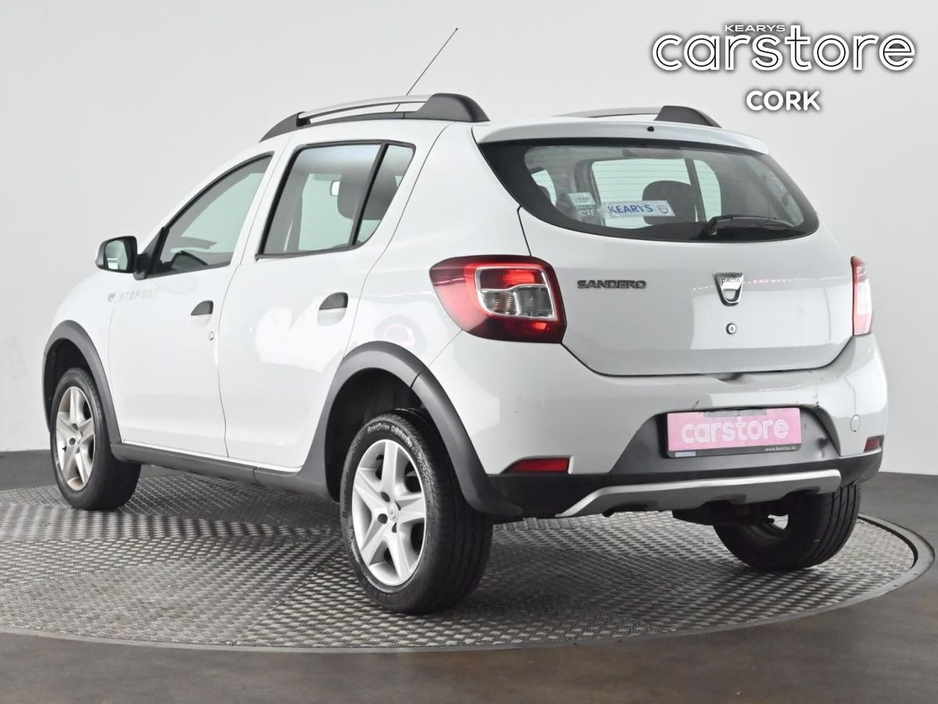 2016 Dacia Sandero Stepway - image 3
