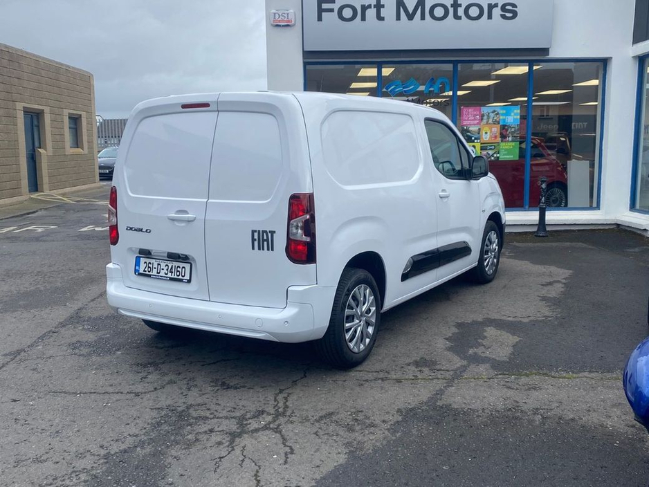 2026 Fiat Doblo - image 5