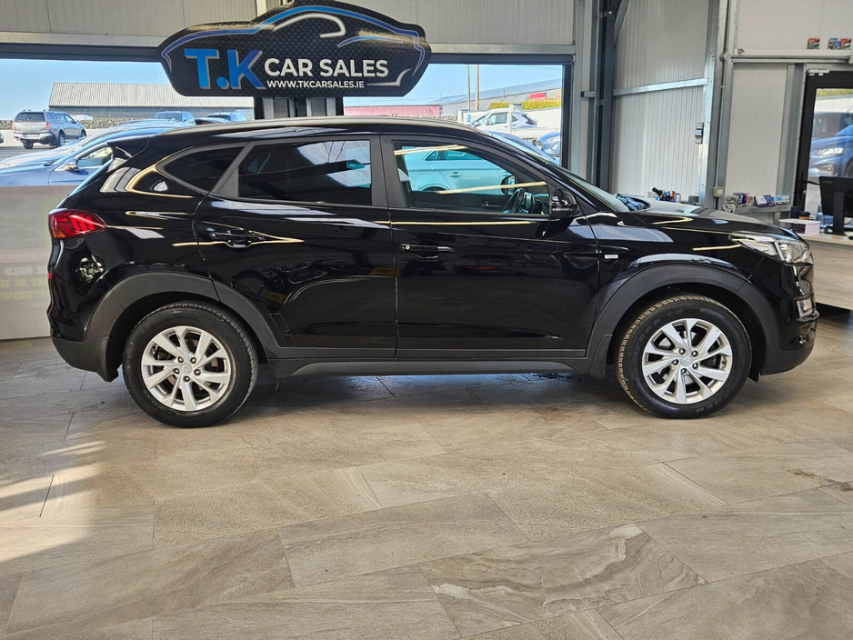 2020 Hyundai Tucson - image 2