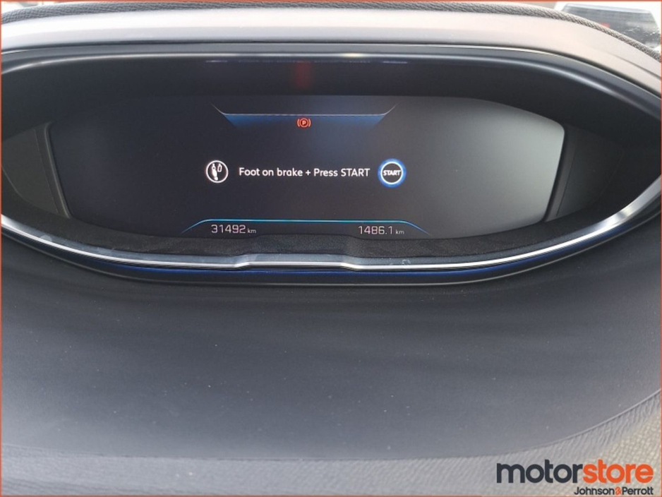 2024 Peugeot 5008 - image 10