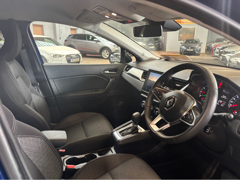 2023 Renault Captur - image 4