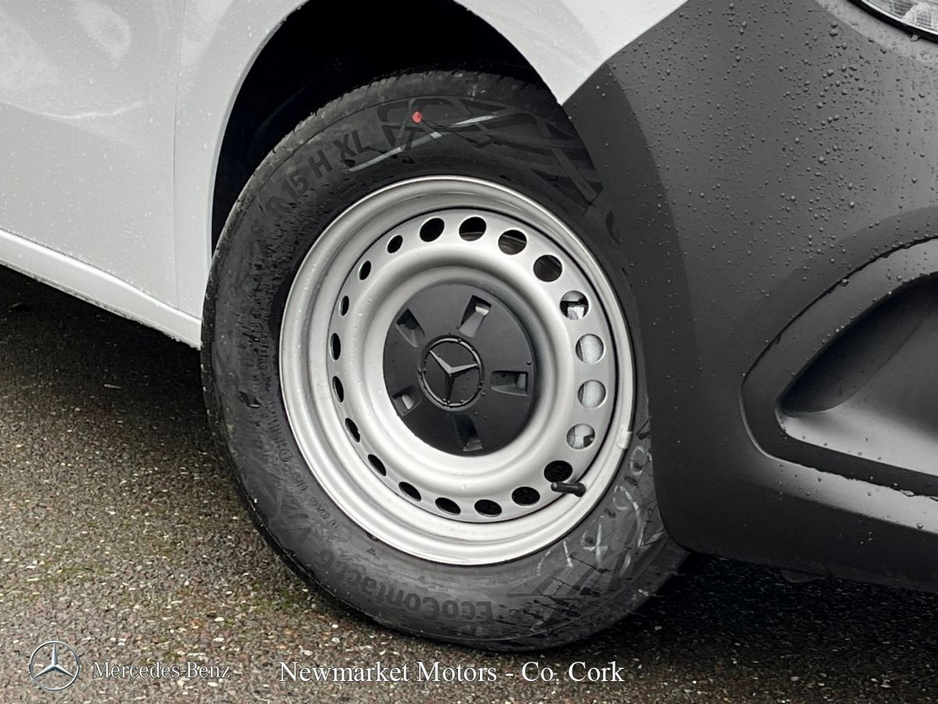 2026 Mercedes-Benz Citan - image 2