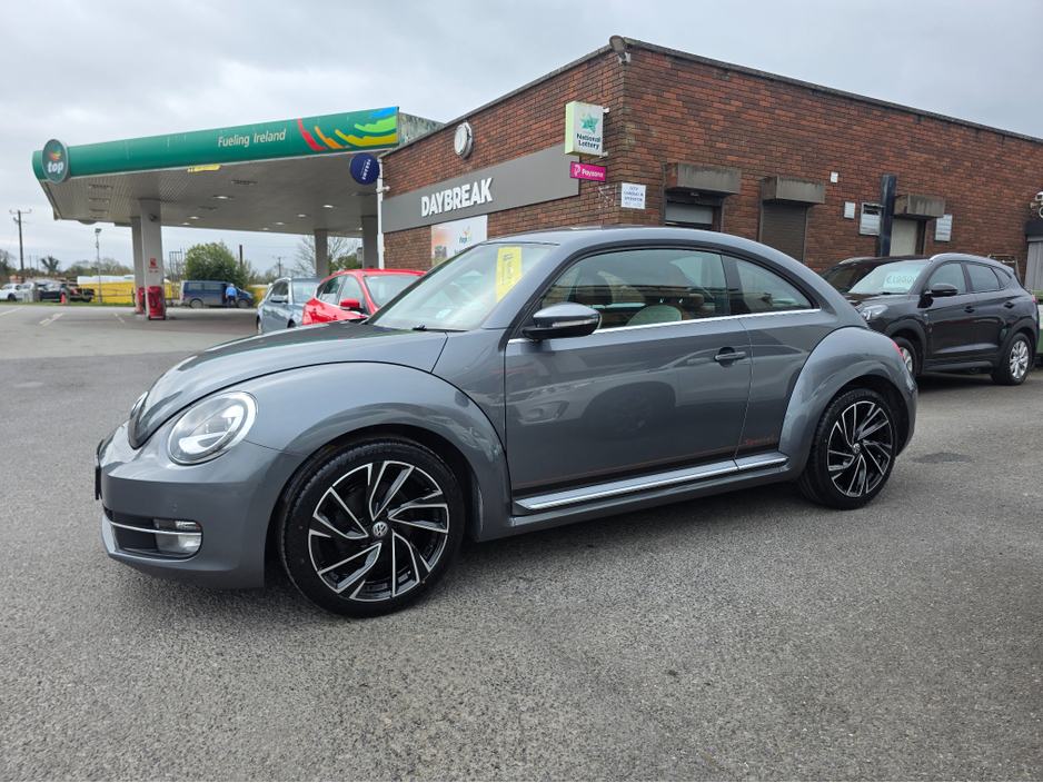 2015 Volkswagen Beetle - image 16
